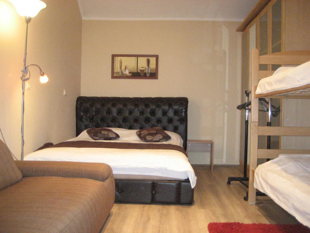 Guest House Maja ノヴィ・サド エクステリア 写真