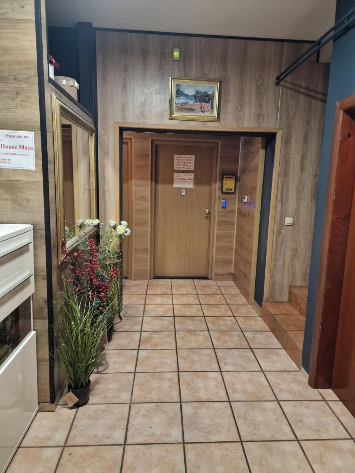 Guest House Maja ノヴィ・サド エクステリア 写真