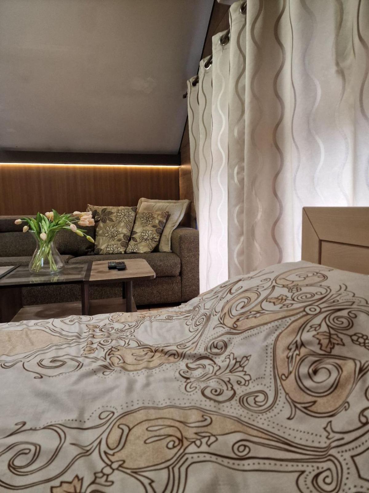 Guest House Maja ノヴィ・サド エクステリア 写真